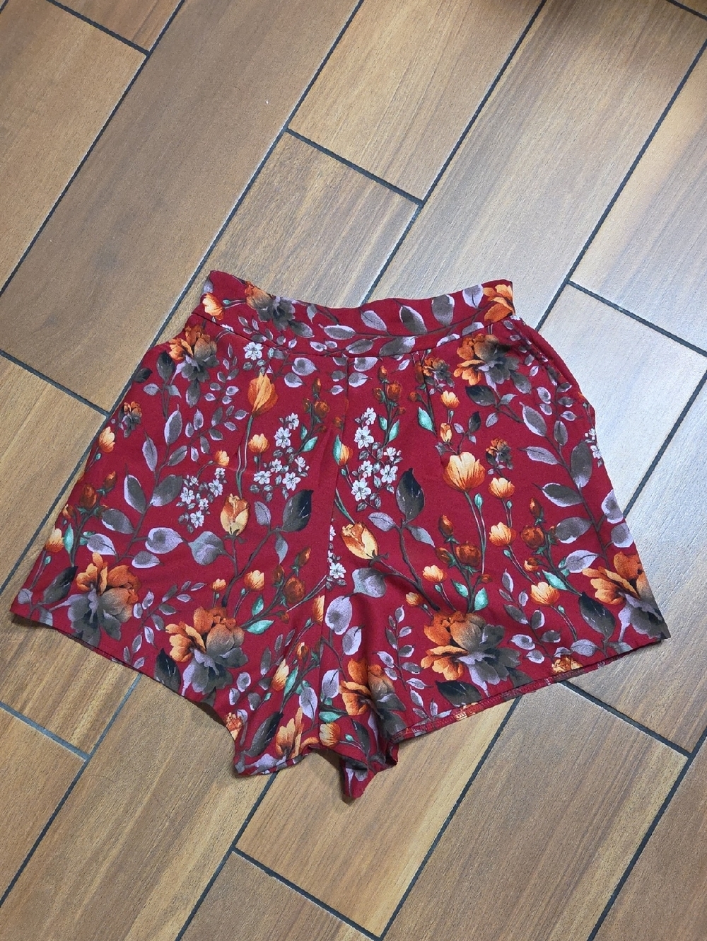 Red Floral High-Waist Women's Shorts